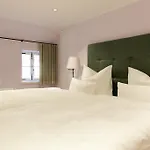 Sorgenfrei Und Restaurant Atelier Sanssouci Otel