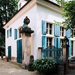 Отель Sorgenfrei Und Restaurant Atelier Sanssouci 4*