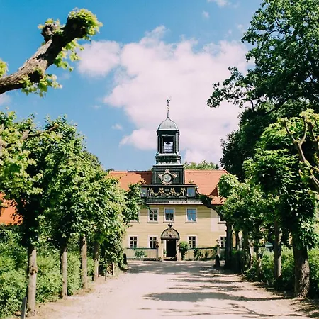 ホテル Sorgenfrei Und Restaurant Atelier Sanssouci