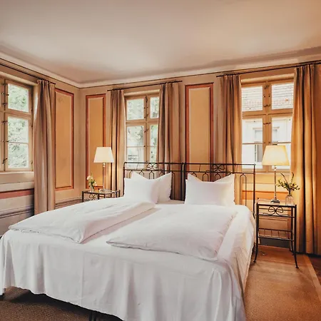 Sorgenfrei Und Restaurant Atelier Sanssouci 4*