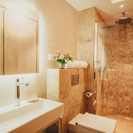 Отель Sorgenfrei Und Restaurant Atelier Sanssouci Радебойль