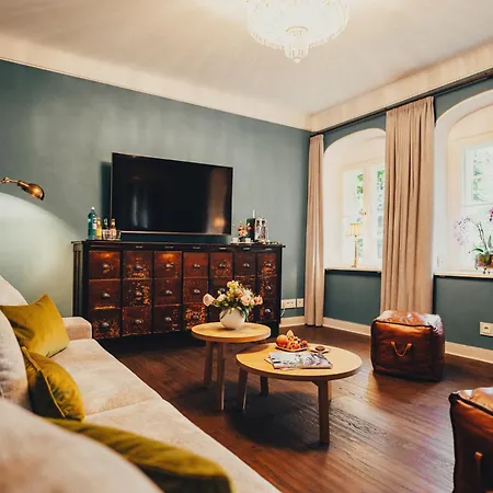 Sorgenfrei Und Restaurant Atelier Sanssouci Otel Radebeul