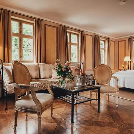 Sorgenfrei & Restaurant Atelier Sanssouci Hotel