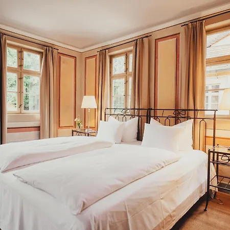 Otel Sorgenfrei Und Restaurant Atelier Sanssouci Radebeul