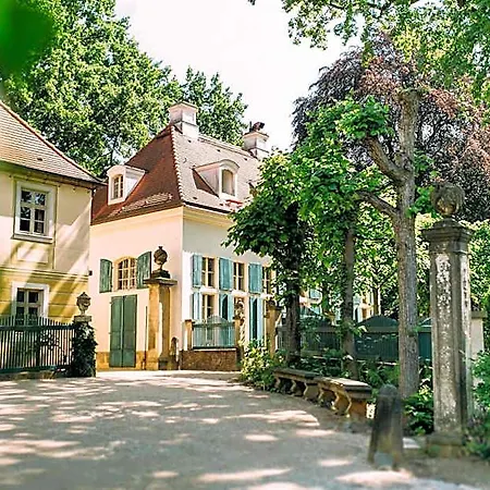 Sorgenfrei Und Restaurant Atelier Sanssouci 호텔 4*
