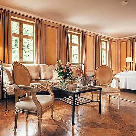 호텔 Sorgenfrei Und Restaurant Atelier Sanssouci 라데보일