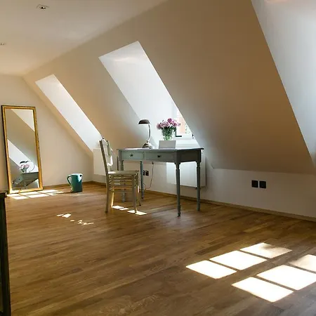 Sorgenfrei & Restaurant Atelier Sanssouci 4* Radebeul