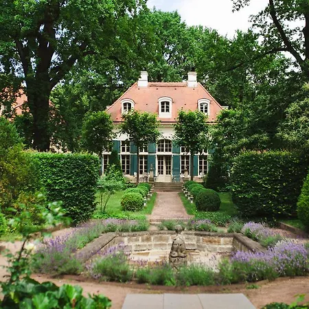 ホテル Sorgenfrei Und Restaurant Atelier Sanssouci 4*