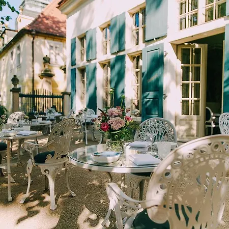 ホテル Sorgenfrei Und Restaurant Atelier Sanssouci ラーデボイル