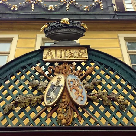 Sorgenfrei Und Restaurant Atelier Sanssouci 4* 라데보일