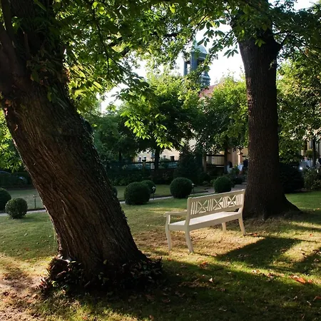 Sorgenfrei Und Restaurant Atelier Sanssouci