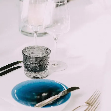 Sorgenfrei Und Restaurant Atelier Sanssouci Szálloda 4*