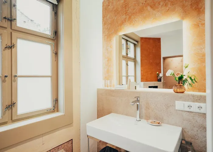 Sorgenfrei Und Restaurant Atelier Sanssouci