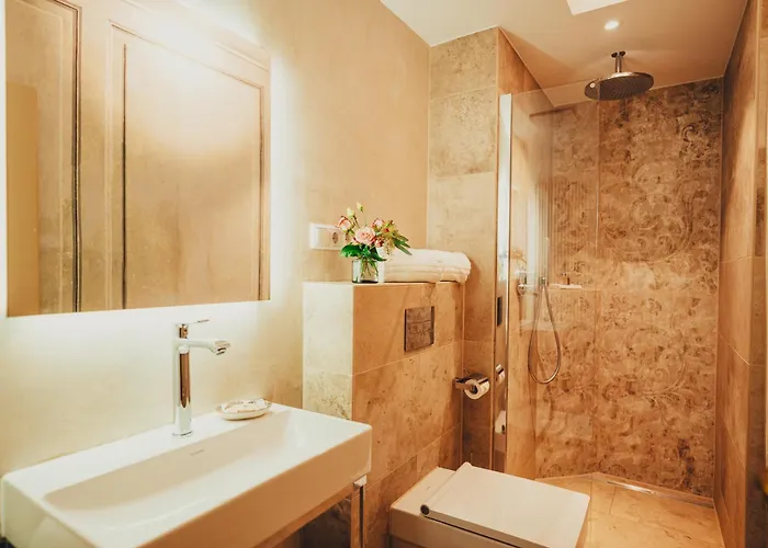 Hotel Sorgenfrei Und Restaurant Atelier Sanssouci Radebeul