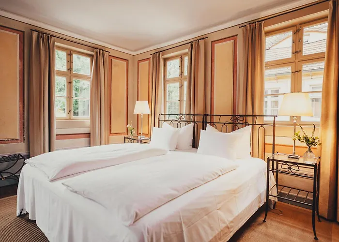 Hotel Sorgenfrei Und Restaurant Atelier Sanssouci Radebeul