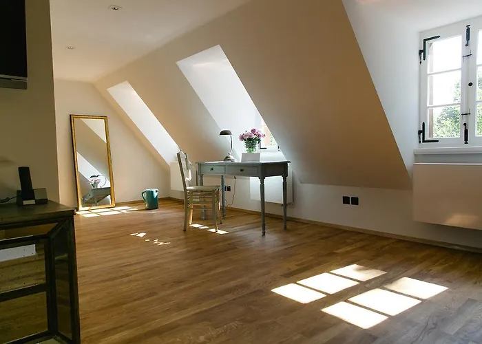 Sorgenfrei Und Restaurant Atelier Sanssouci 4* Radebeul