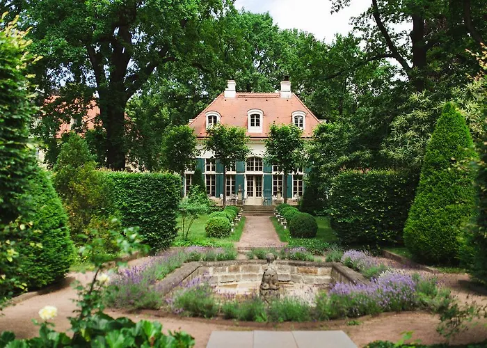 فندق Sorgenfrei Und Restaurant Atelier Sanssouci 4*