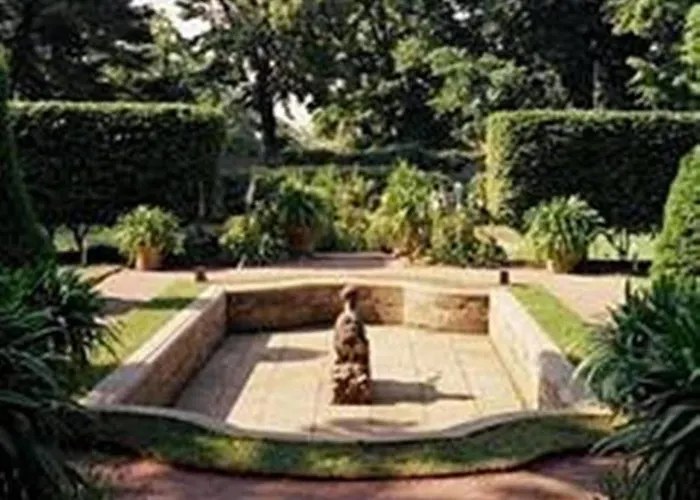 Sorgenfrei Und Restaurant Atelier Sanssouci Hotel Radebeul